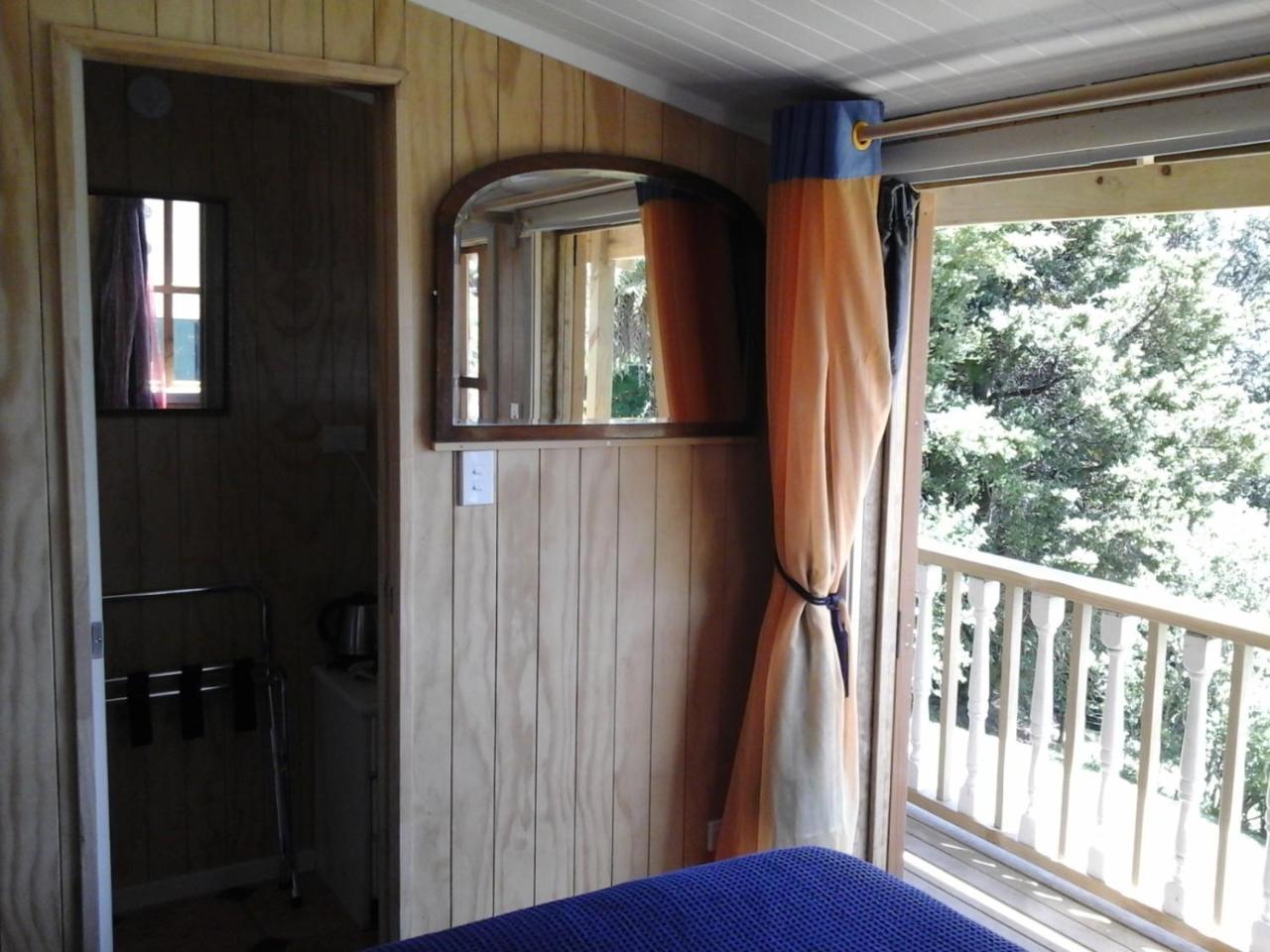 ファンガレー Kauri Nest Bed & Breakfast エクステリア 写真